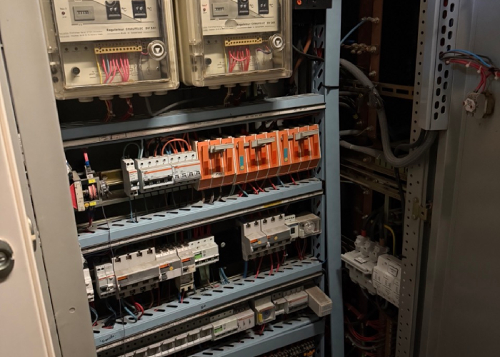 Armoire électrique industrielle en Rhône-Alpes